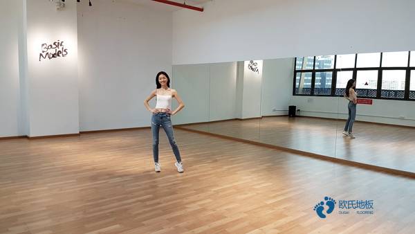 定做体育场馆木地板哪个品牌好2