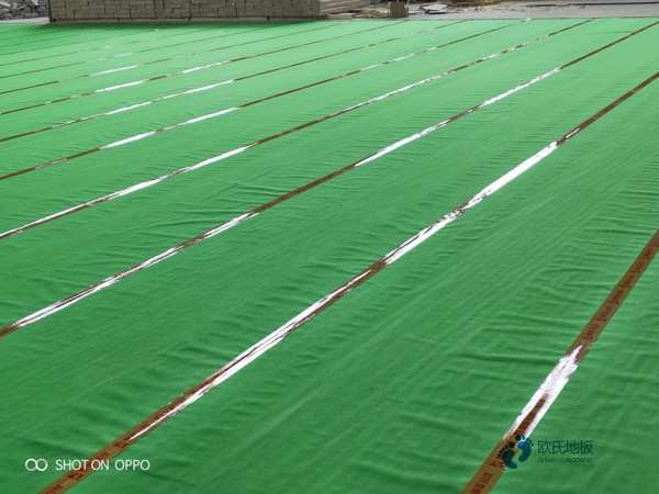 定做体育场馆木地板哪个品牌好3