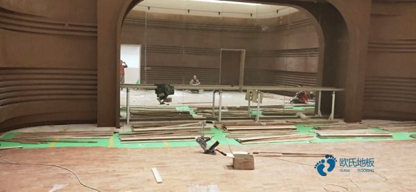 实木运动场地木地板怎样保养