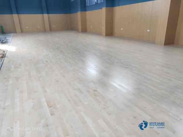 实木运动场地木地板怎样保养