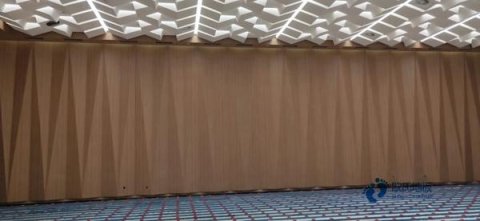 那里有篮球场地木地板厂家报价