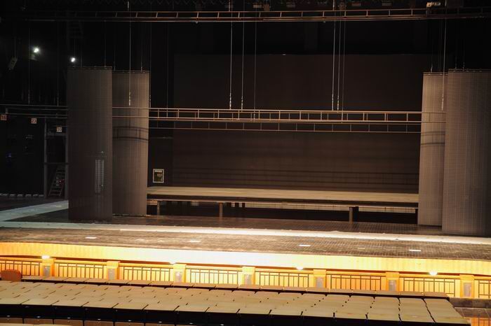 购买松木舞台地板哪个牌子较环保3