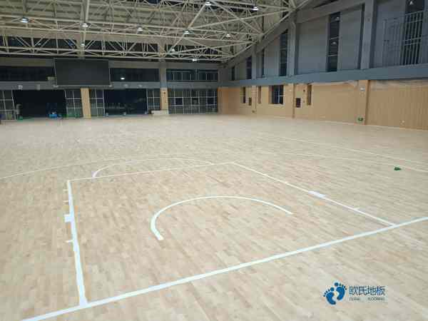 学校体育篮球地板施工团队2